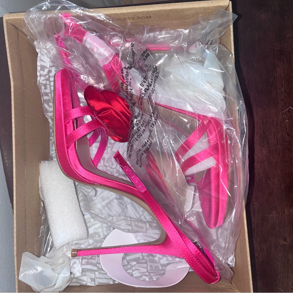 Steve Madden Vibrant Pink Strappy Heels - Picture 2 of 4